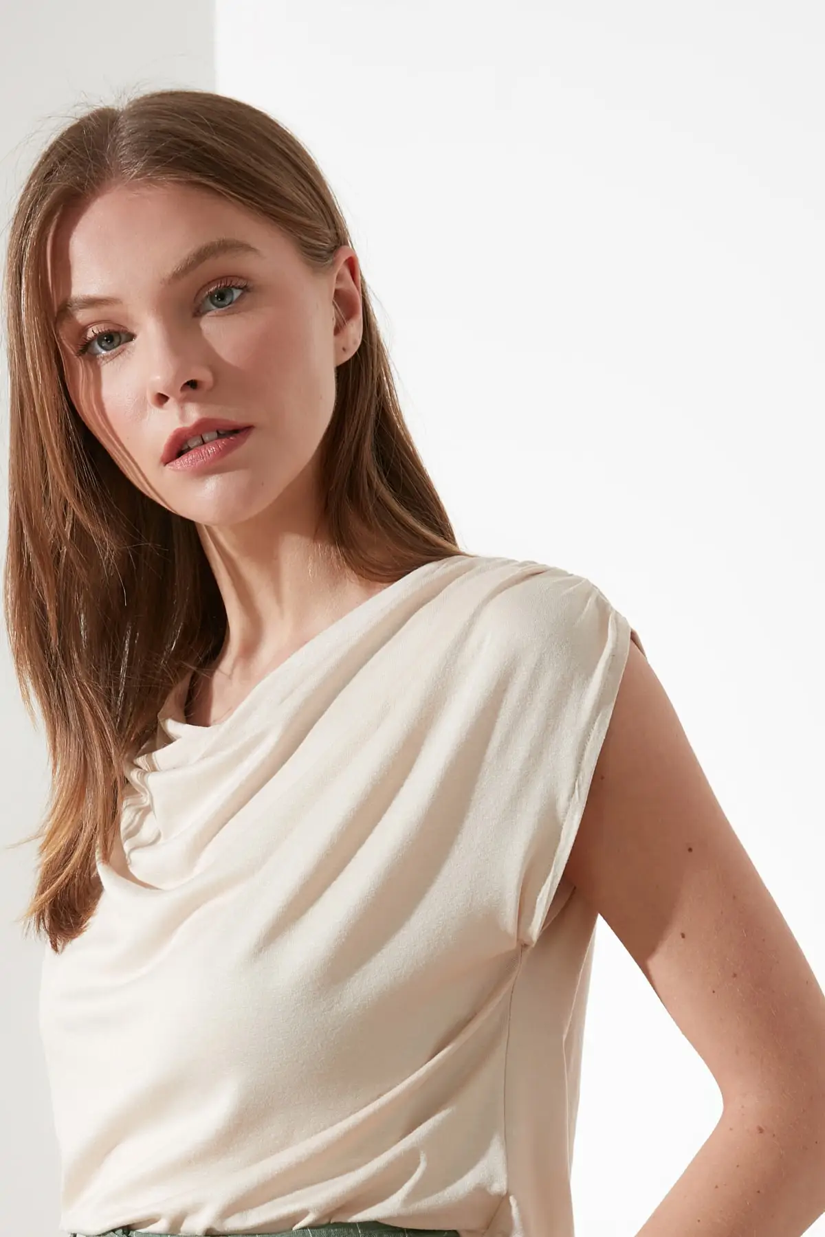 

Trendyol Funnel Neck Knitted Blouse TWOSS20BZ1438
