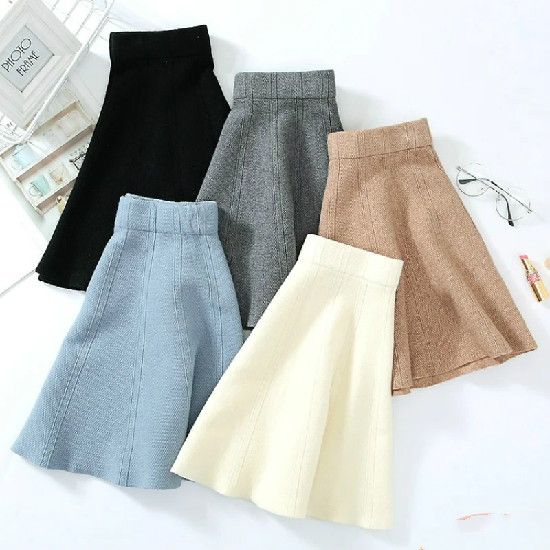 Женская трикотажная короткая юбка-трапеция с поясом на резинке | одежда