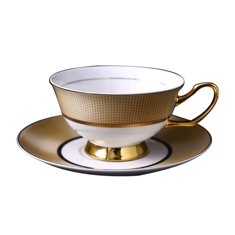

Высококачественная кофейная чашка из костяного фарфора, креативный Европейский набор чайной чашки и блюдце, домашняя Праздничная чашка дл...