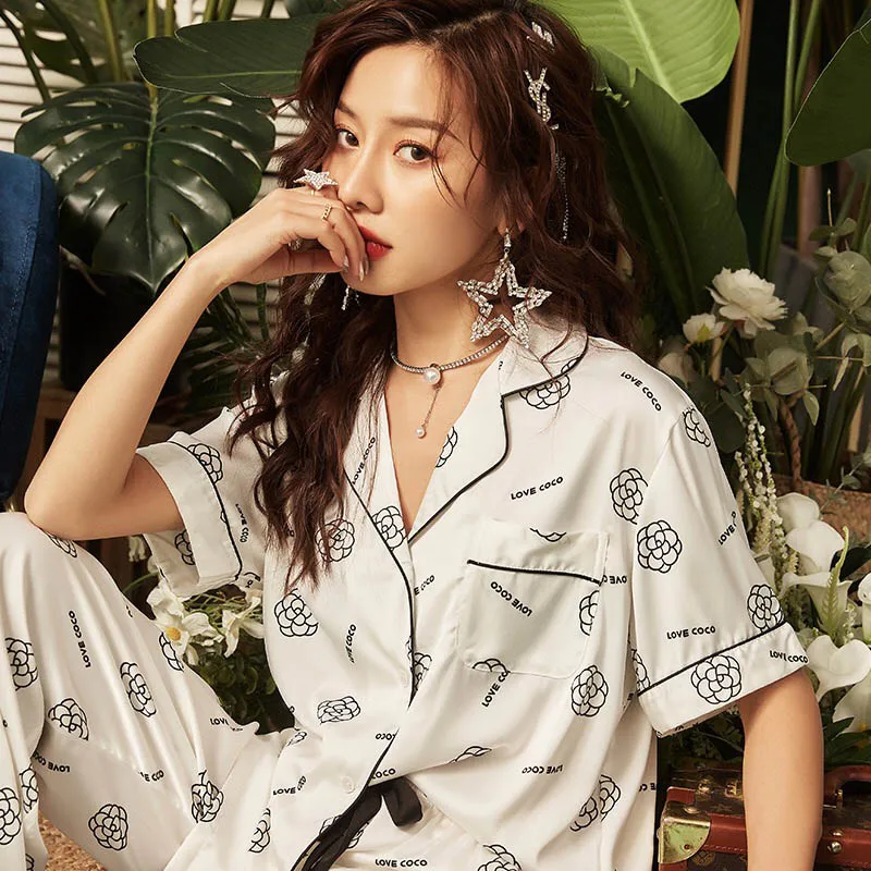 Женская летняя пижама в простом стиле Элегантная с отложным воротником и