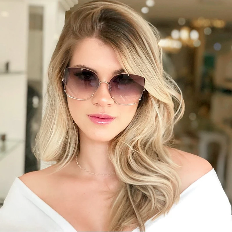 

QPeClou 2020 New Metal Oversized Square Sunglasses Women Brand Designer Vintage Punk Sun Glasses Female Fashion Shades Oculos