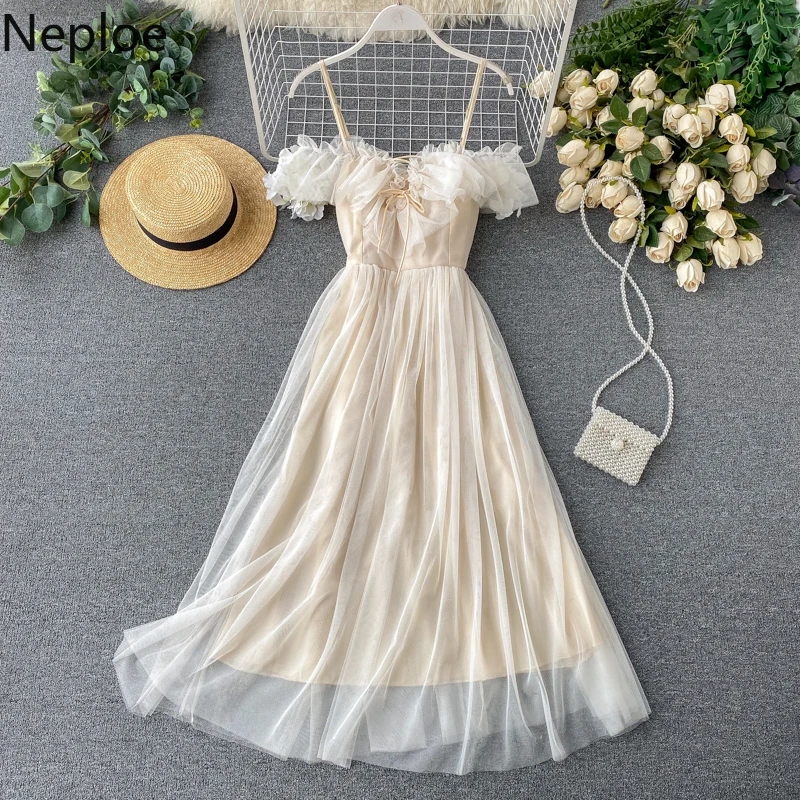 Женское Сетчатое платье с оборками завышенной талией трапециевидным силуэтом