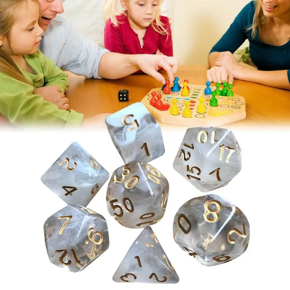 

Набор семь зерен Двухцветные прозрачные игральные кости плавающие игральные кости прозрачные кости многослойные шелковые двухцветные игр...