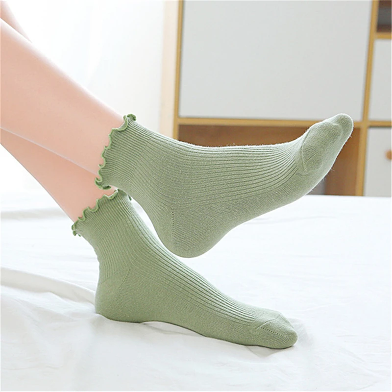 

RMSWEETYIL Lace Ruffle Frilly Socks Women Cute Lettuce Trim Edge Kawaii Lolita Solid Color Casual Ladies Knit Dress Ankle Sock