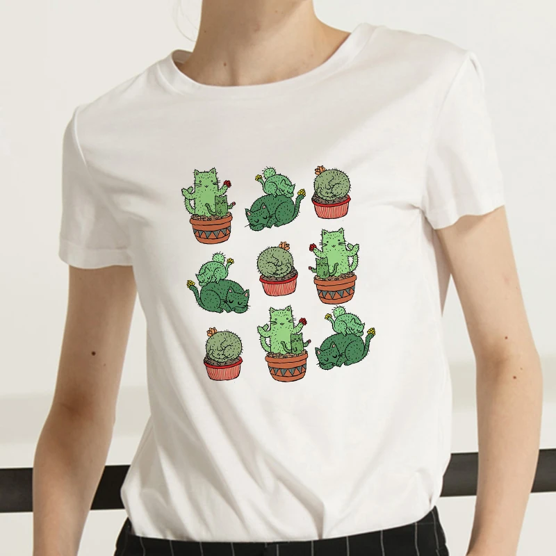 

Футболка женская с круглым вырезом и принтом кактуса и кота