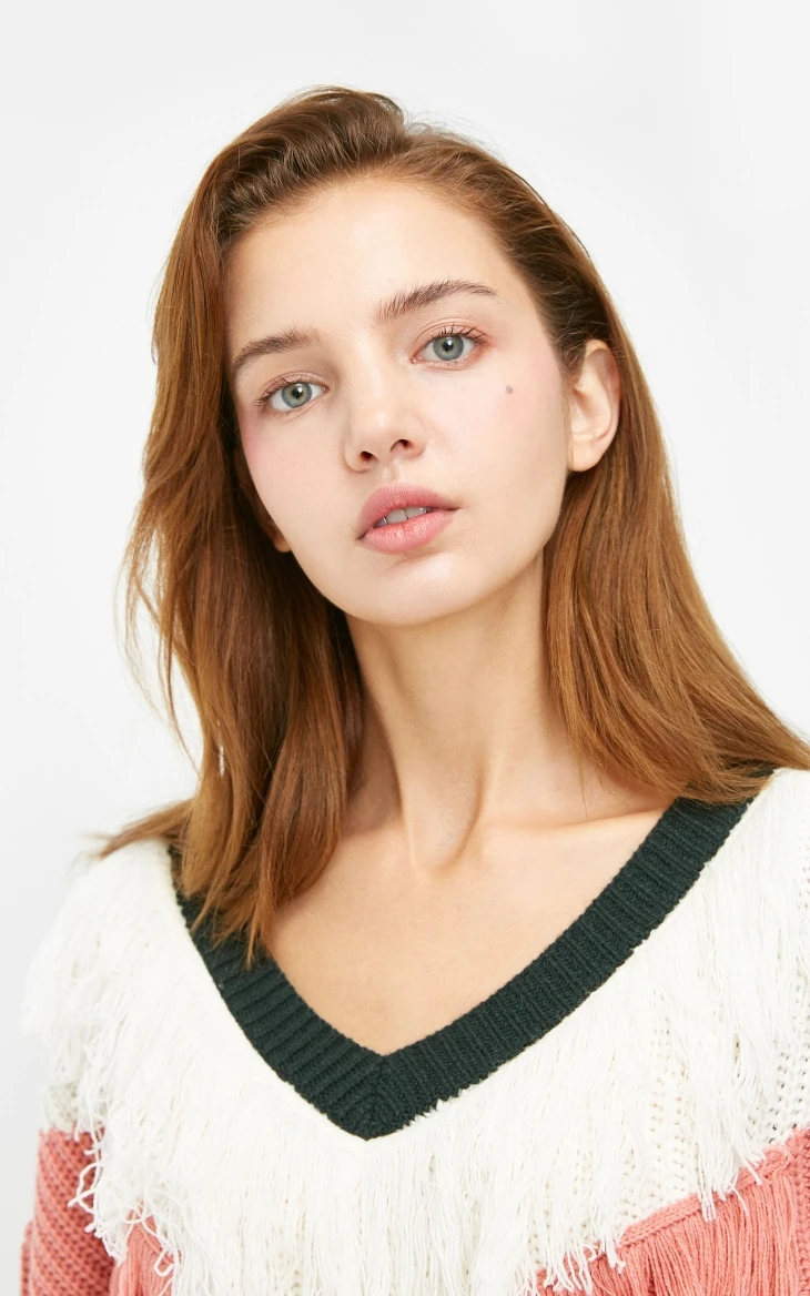Vero Moda Женский вязаный свитер с v-образным вырезом и кисточками | 318413592