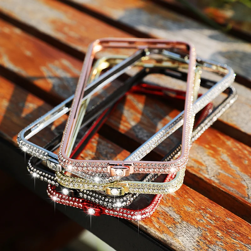 

Crown 3 Drainage Rhinestone Border Diamond Bling For iPhone 11 XS Max XR X 7 Xsmax 6 6s 8 Plus Drill Case Bumper