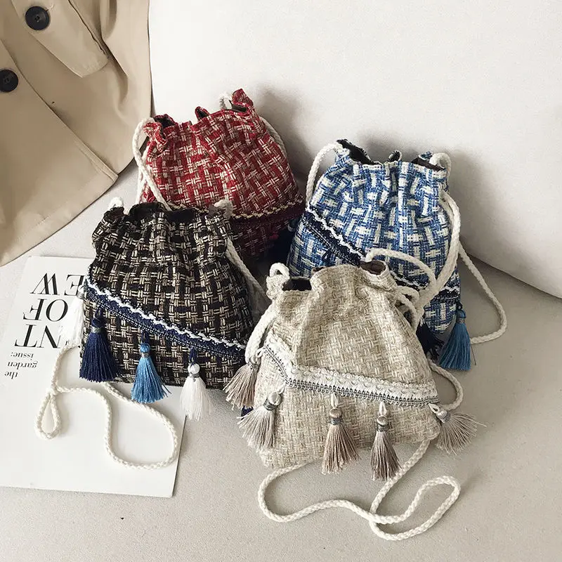 Богемная Ретро сумка мессенджер на шнурке с кисточками Студенческая плечо