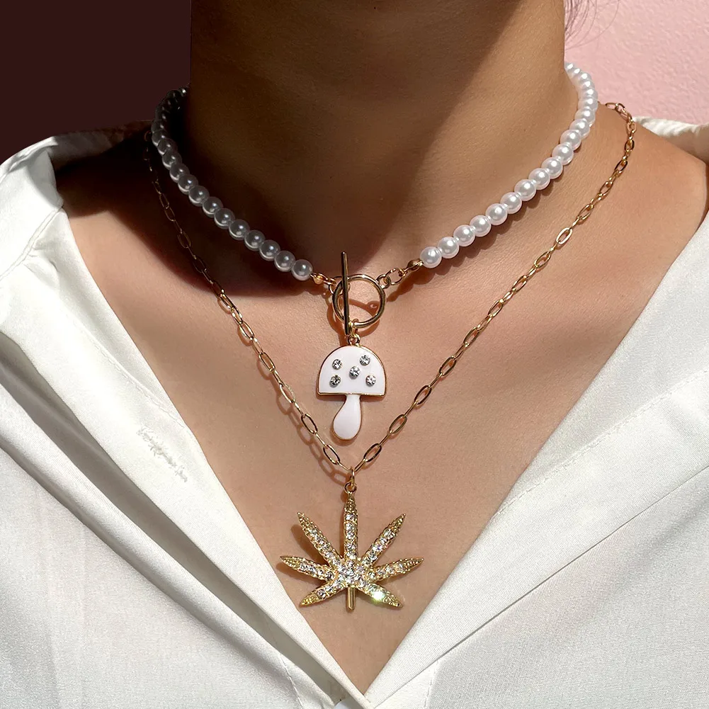 

Layered Mushroom White Pearl Beaded Necklace For Women Crystal Maple Leaf Chain Necklace OT Clasp Choker Romantic Femme Jewelry