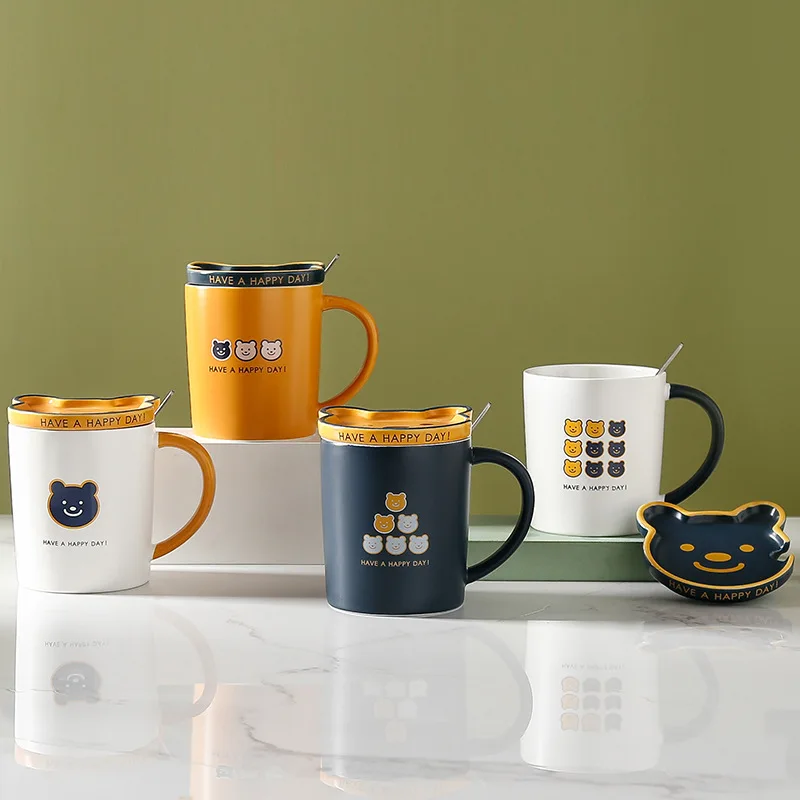 Ручная роспись стандартная керамическая кофейная кружка с крышкой и ложкой пара