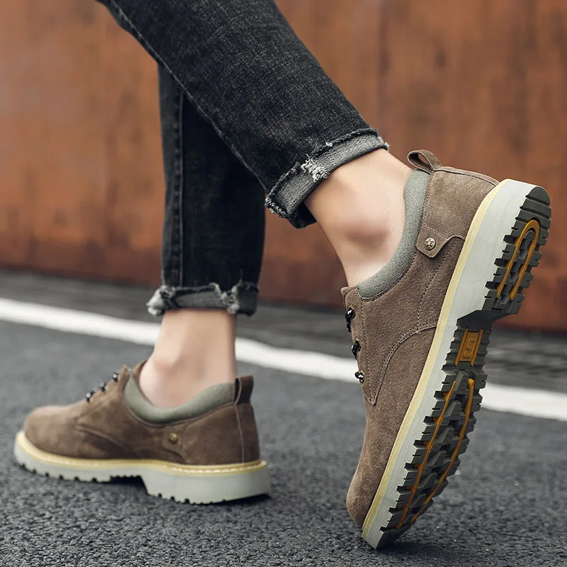 

Sneakers Men Shoes Lightweight Men Shoes Leather Plus Size Mens Casual Man Fashion 2020 Men's Wear For Sports Lether Winter
