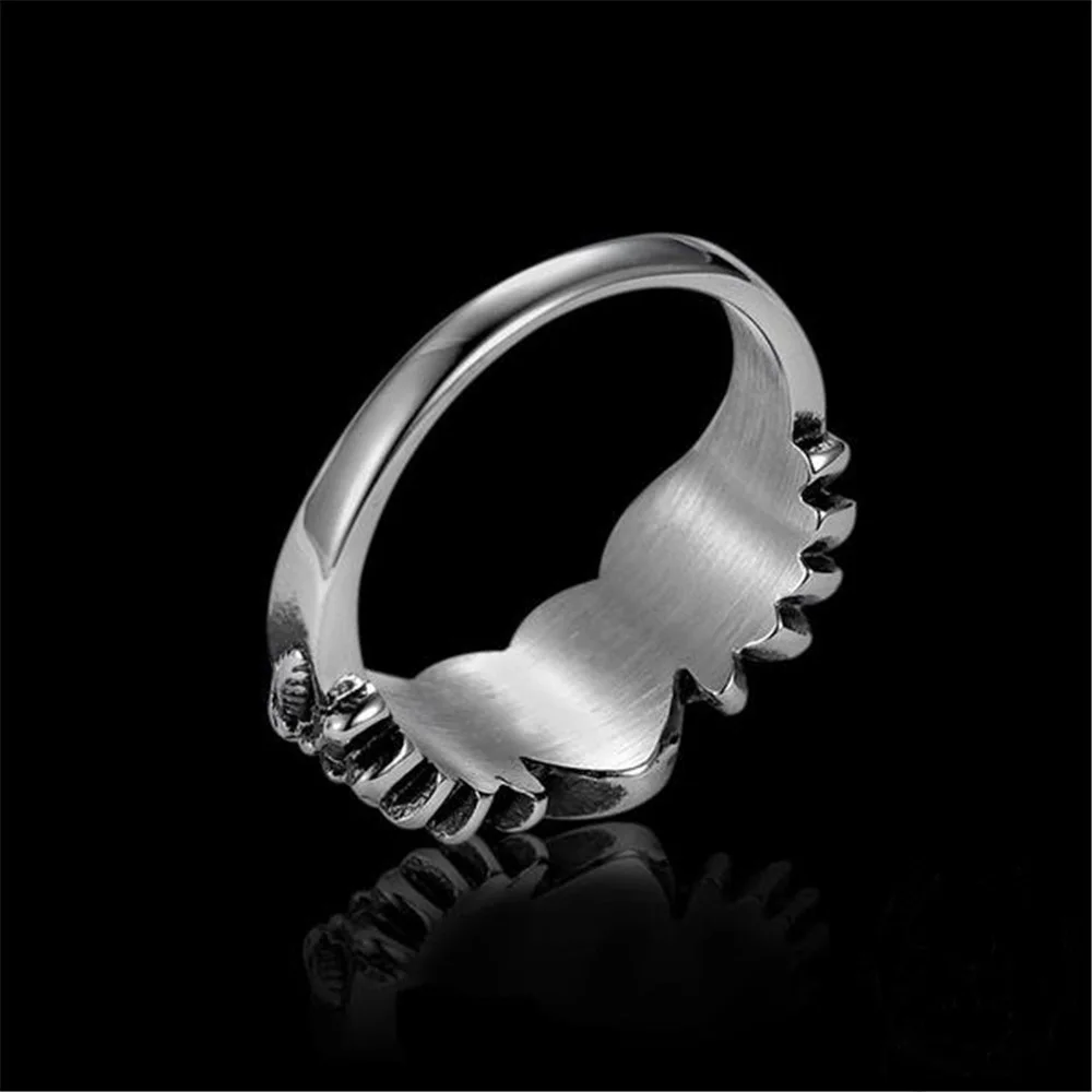 

Fashion trend creative heart-shaped wings ring men and women couple rings retro punk hip hop locomotive accessories jewelry gift