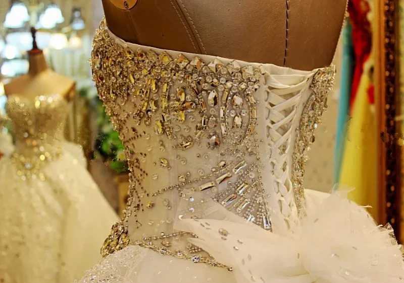 

Custom Made Long Ball Gown Sweetheart Sweetheart Big Train Luxury Crystal Muslim Brial Wedding Dresses 2021 Wedding Gowns QB09