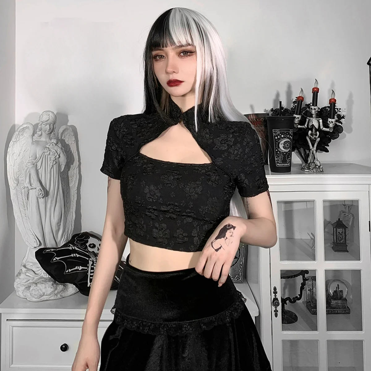 

Helisopus Autumn Short Sleeve Aesthetic Floral Jacquard Shirt Sexy Hollow Out Sexy Basic Shirt Vintage Black Slim Cropped Tops