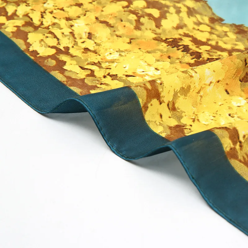 

Spring New Fashion Gold Ginkgo Printed Silk Scarf Ladies Luxury Professional Scarf Silk Scarf 70*70cm Small Square Wristband
