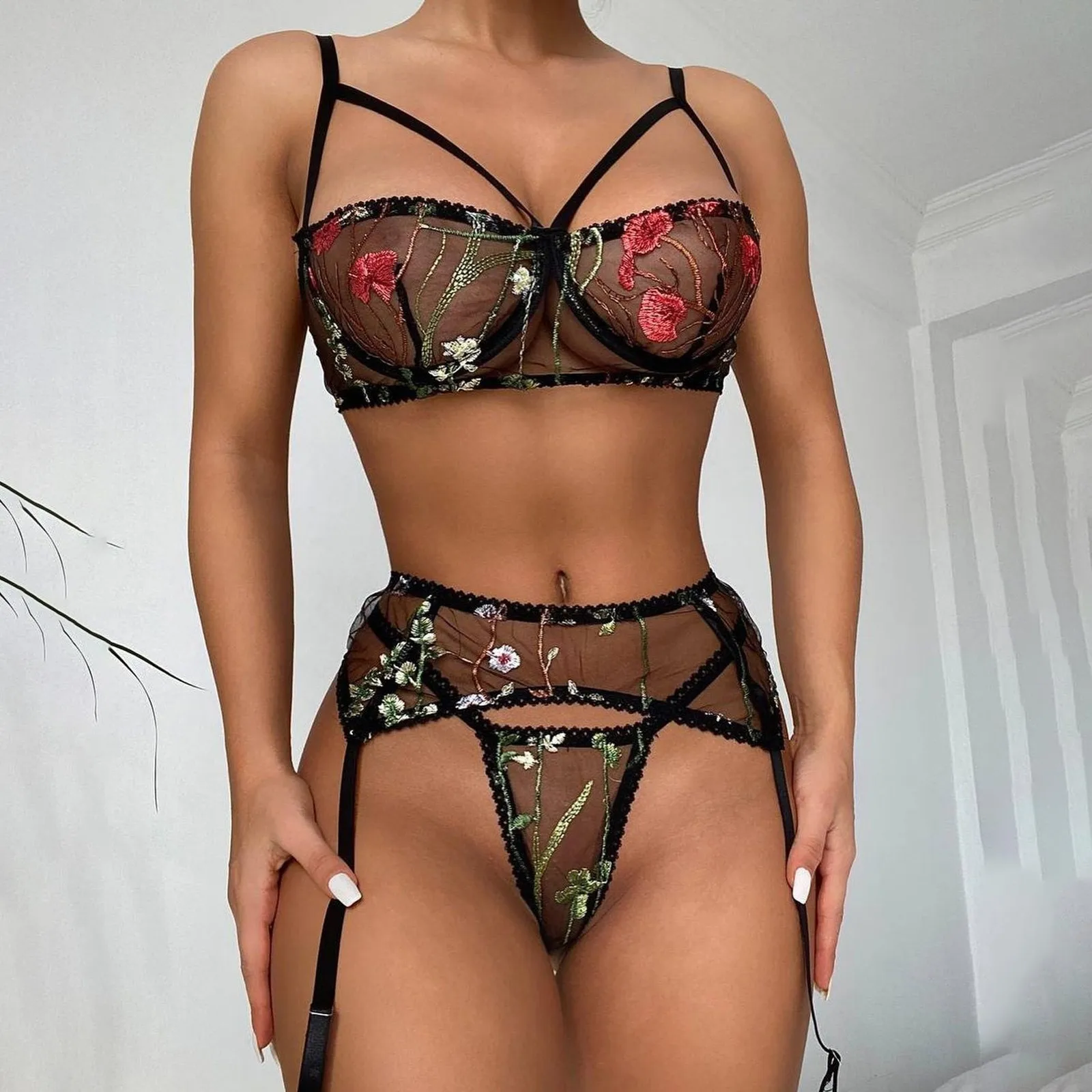 

Women's New Embroidery Lingerie Transparent Hot Porno Erotic Underwear Bra Set And Garter Lingerie Sexy Hot Erotic Sleepwear