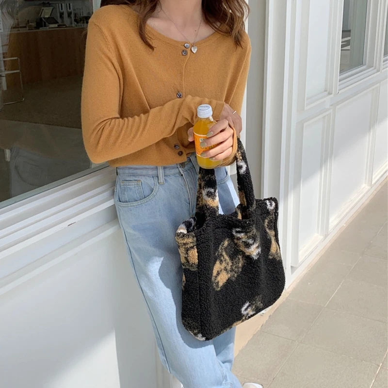 

Casual Large Capacity Handbag Cartoon Bear Tote Clutch Bag Casual Plush Bags