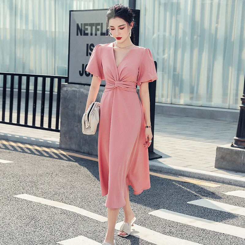 Женское платье с пышными короткими рукавами зеленое в французском ретро-стиле