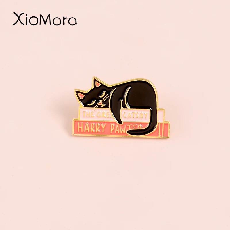 Эмалированная булавка для ленивого кота, черная кошка, Спящая на книгах, милые неторопливые ювелирные изделия в виде животных, значки, Броши Булавки на лацкан для любимого котенка