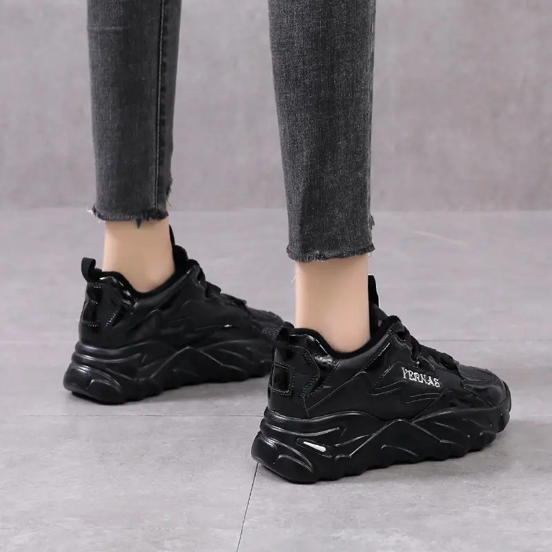 

New Fashion Round Toe Lace Up Sport Casual Shoes Women Short Plush Mid Heel Vulcanized Shoes Winter Woman Shoes Zapatillas Mujer