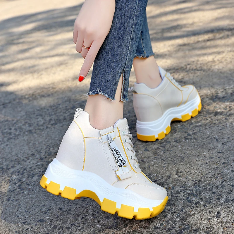 Женские высокие кроссовки 2023 весенняя женская обувь черные белые массивные