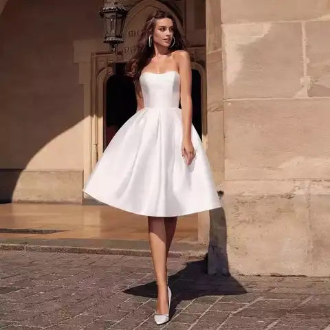 LUXIYIAO Simple White Short Wedding Dresses Open Back Knee-Length Beach Bride Gowns Princess Wedding Party Dresses with Pockets