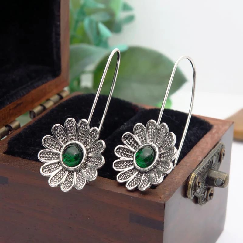 

Creative Retro Floral Earrings Vintage Fashion for Women Wedding Anniversary Party Gift Jewelry