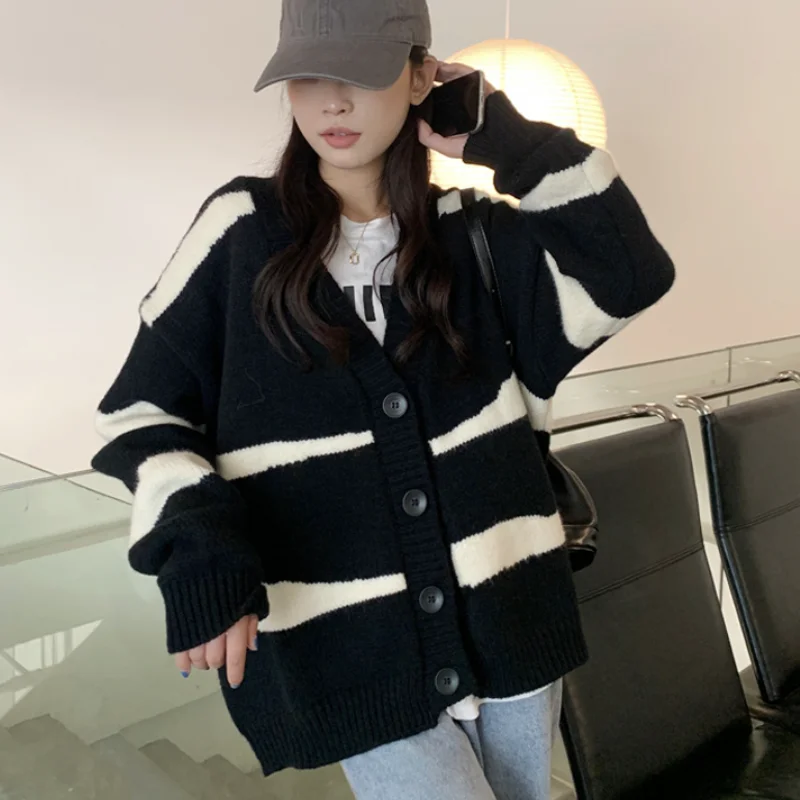 

Женский кардиган в полоску, повседневный однобортный Кардиган с V-образным вырезом, вязаный свитер в Корейском стиле ретро, 2021