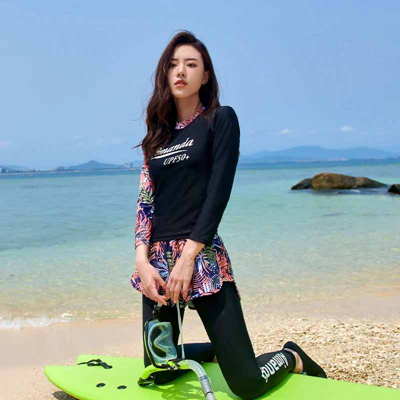 

2021 Women Sport Swimsuit 4 Pieces Sexy Surfing Suit Padded Long Sleeves Long Pants Bodysuit Summer Beach Wear