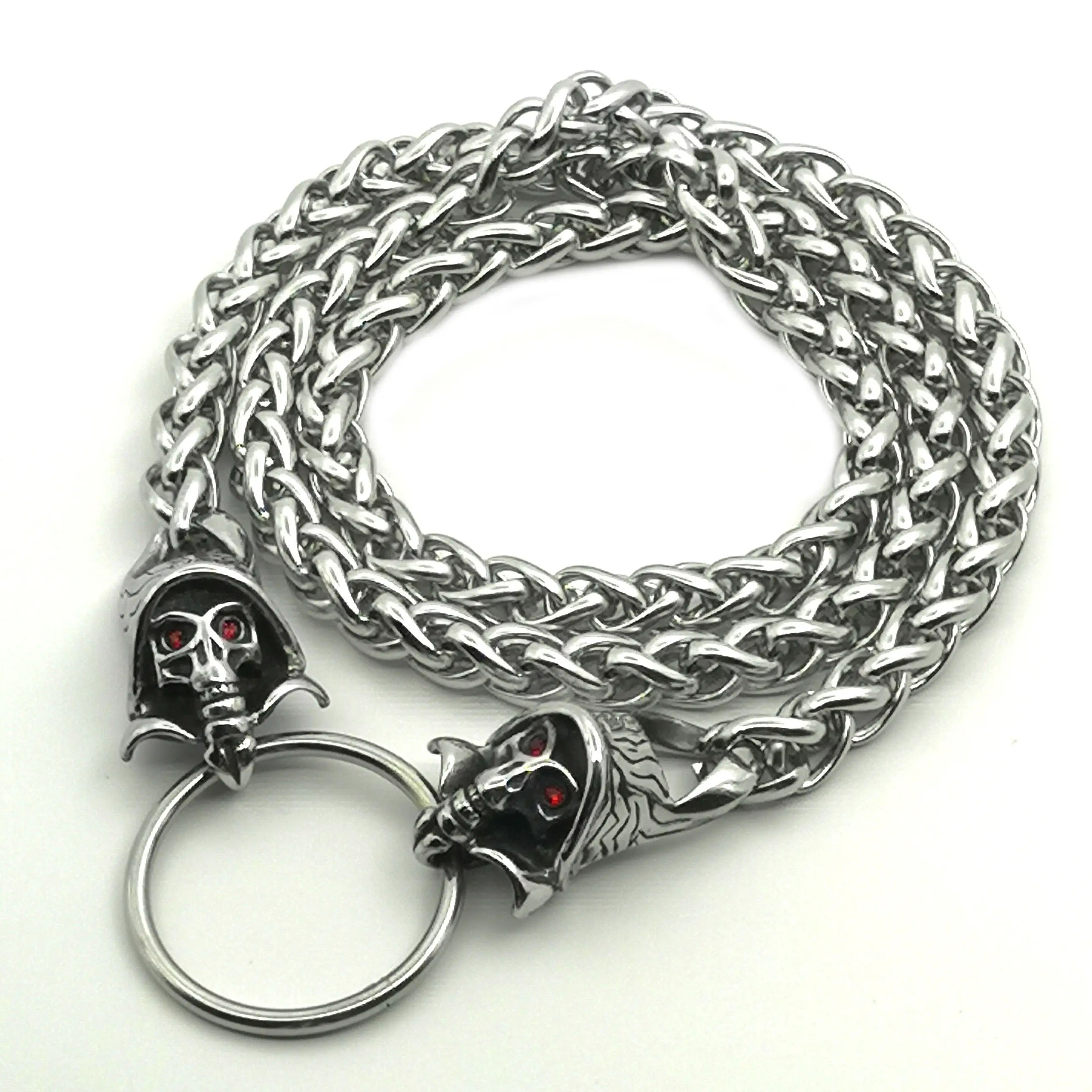 

Men's stainless steel necklace demon skull pendant red eye skull keel chain necklace Viking jewelry wholesale