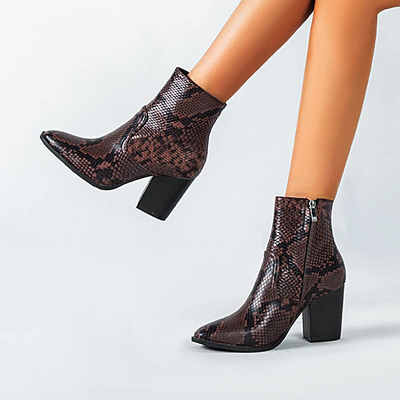 

2020 New Chelsea Boots Women Zipper Boots Snake Print Ankle Boots Square heel Fashion Pointed toe Ladies Sexy shoes Shoes Woman
