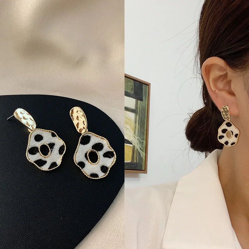 

2020 New Fashion Trend Women's Earrings Geomertry Anomaly leopard Print Earrings For Women Girl Party Jewelry Gifts Wholesale