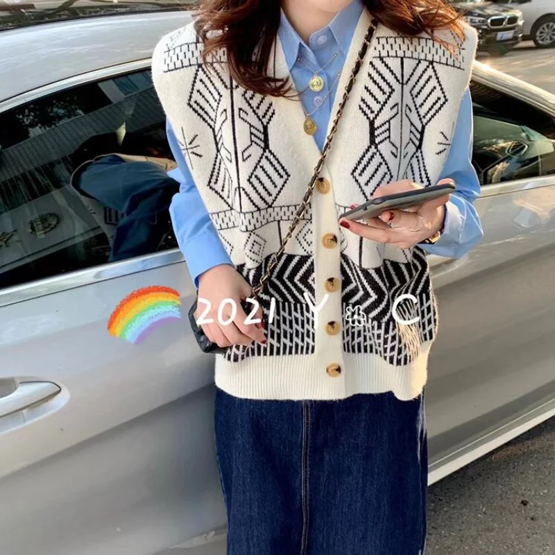 

Kimotimo Graphics Knitted Vest Women Autumn Color Contrast V-neck Waistcoat Korean Loose Single Breasted Sleeveless Cardigan