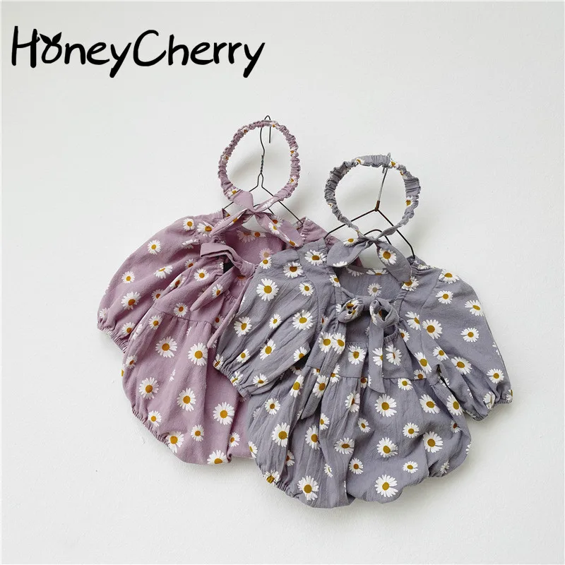 Милый цельный костюм с бантом на спине и цветочным принтом детские комбинезоны