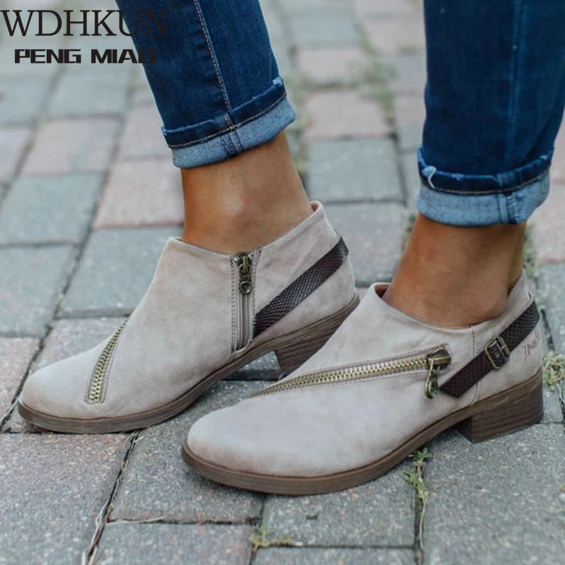 

Women British Style Ankle Boots Ladies Buckles Zipper PU Leather Punk Booties Low Square Heels Chunky Footwear Plus Size 35-43