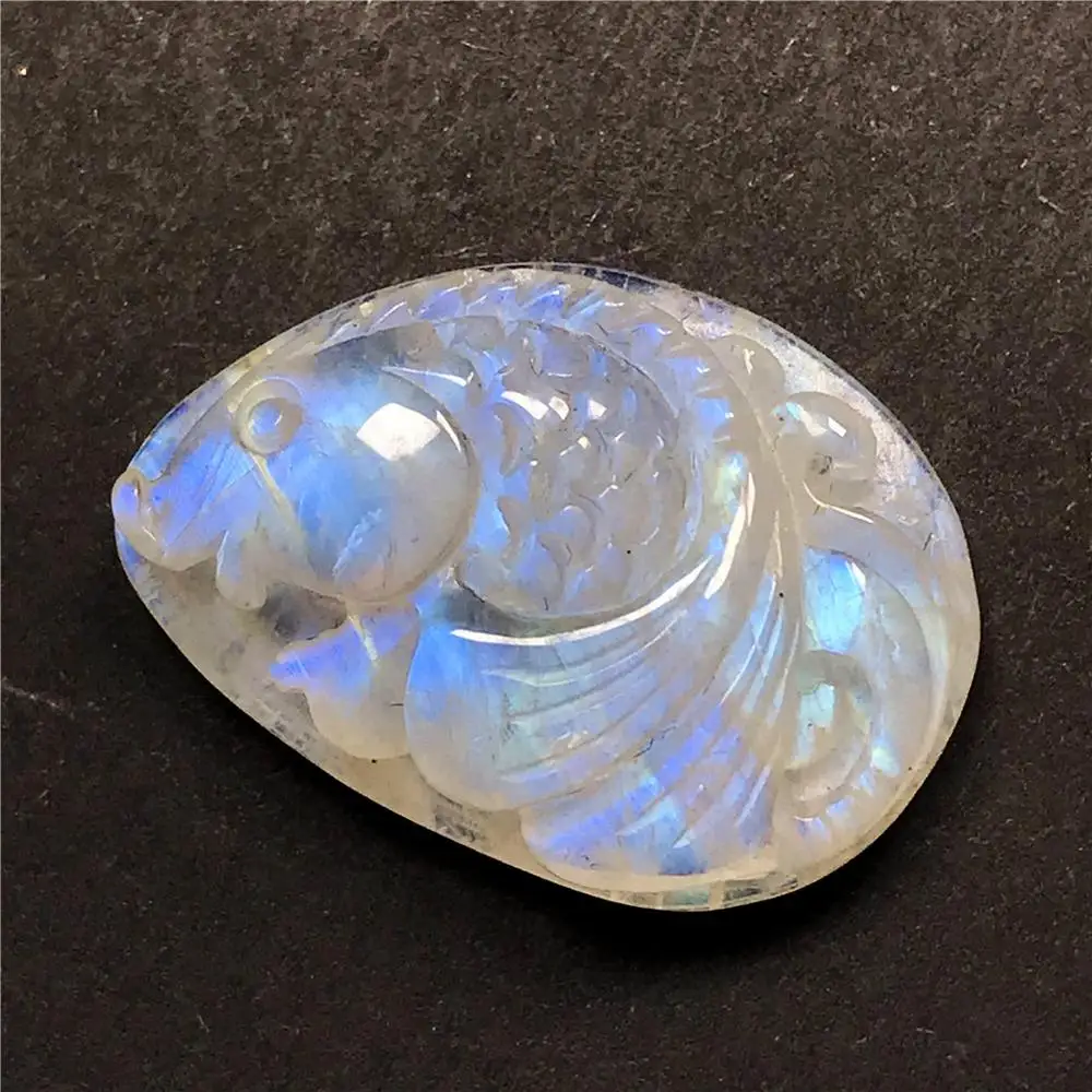 Топ естественный синий свет лунный камень рыба резной кулон для женщин леди