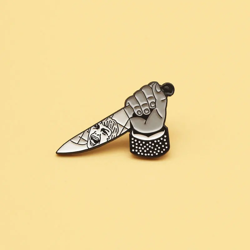 

Dear-you Small knife brooch, alloy enamel badge, high-end personality, table knife, school bag, decorative pin anime accessories