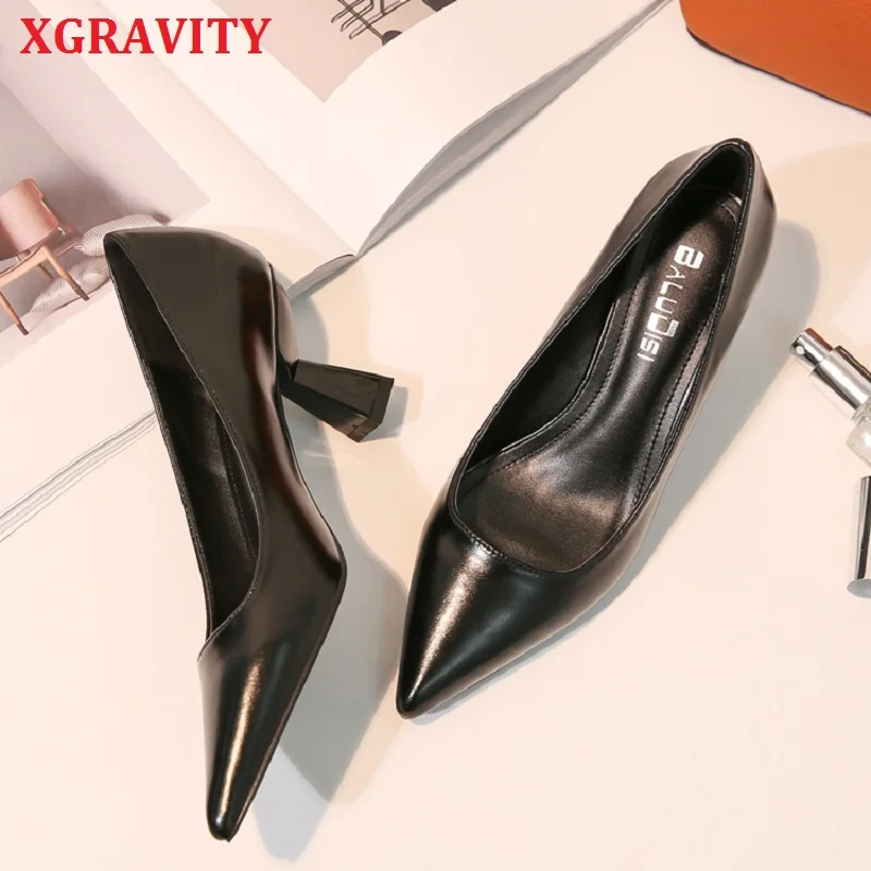 В наличии дизайнерские туфли на необычном каблуке популярная дизайнерская