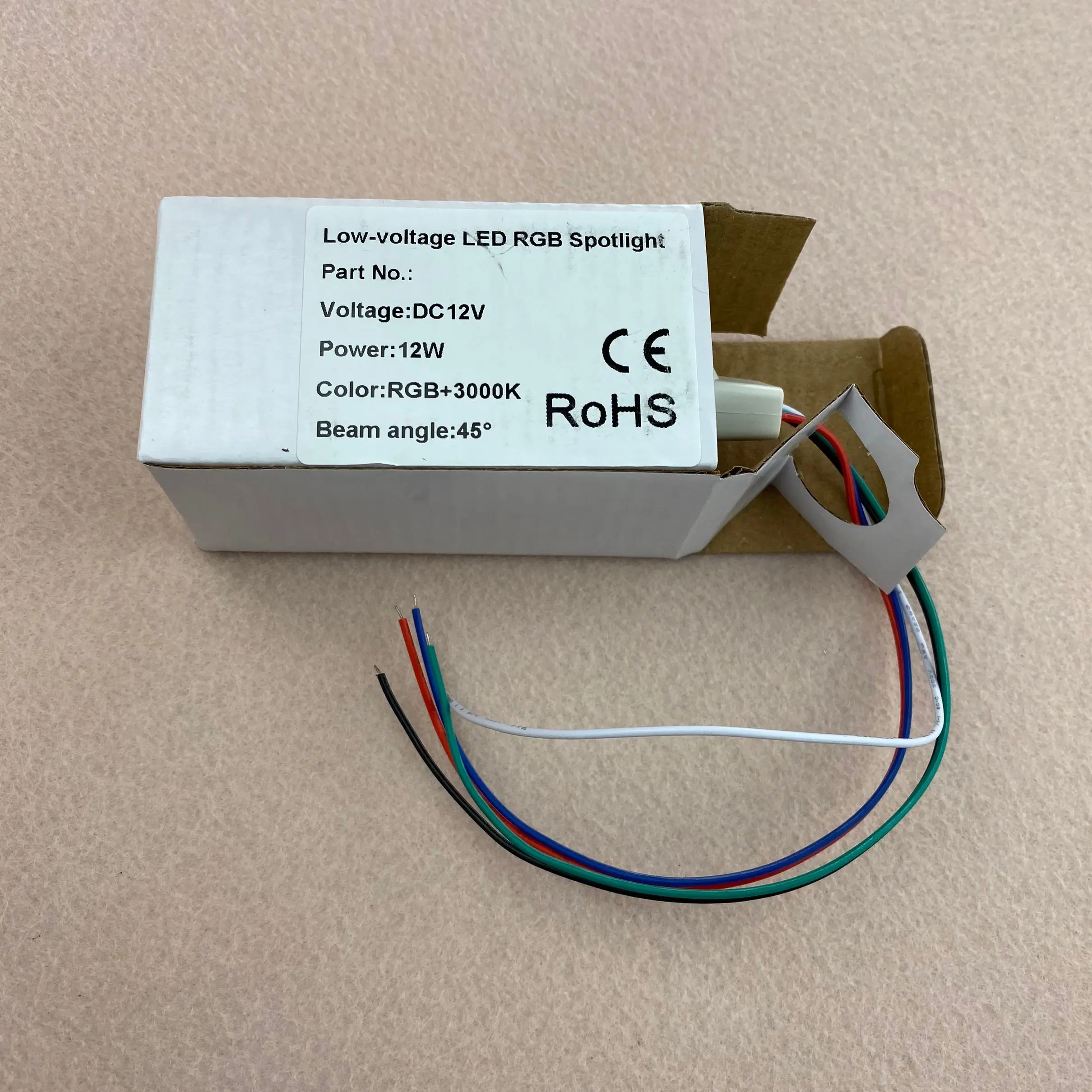 3*4W RGBW(warm white) LED spotlightDC12V inputwith 5 wire PWM driver insidesize:D50*88mm45degree | Лампы и освещение