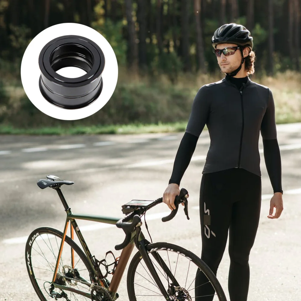 

1pc Mountain Bike Road Bike Practical Pressed-in Bearing Bottom Bracket (Black)