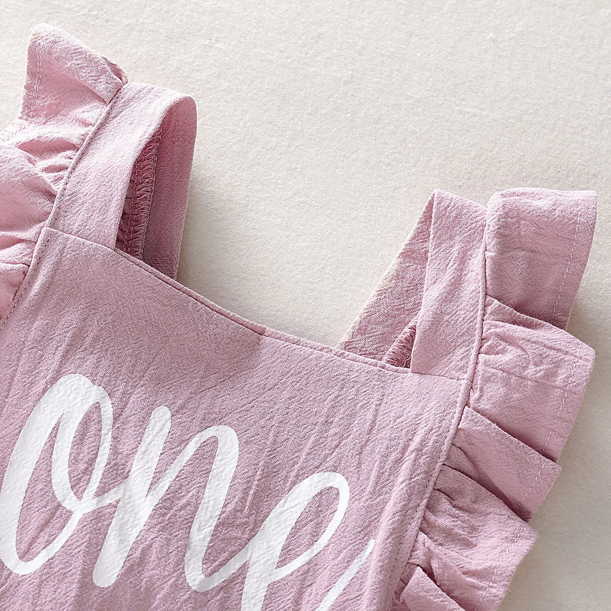 Комбинезон для маленьких девочек с перекрестными лямками на спине регулируемыми