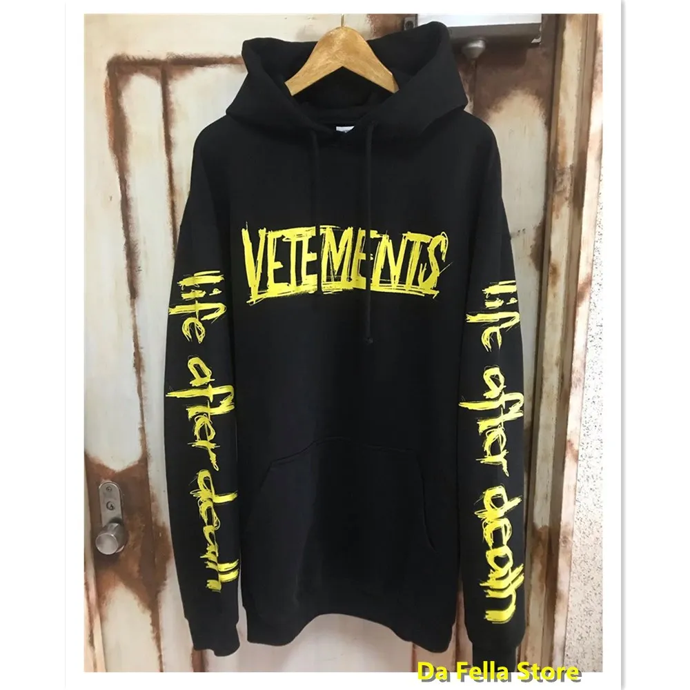 

VETEMENTS Black World Tour Hoodies Men Women Yellow CITY Text printed Vetements Hoodie Sleeve Life After Death Logo Sweatshirts