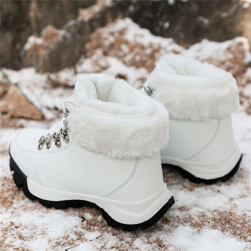 Походная обувь теплые женские зимние ботинки на меху с плюшевой стелькой средней