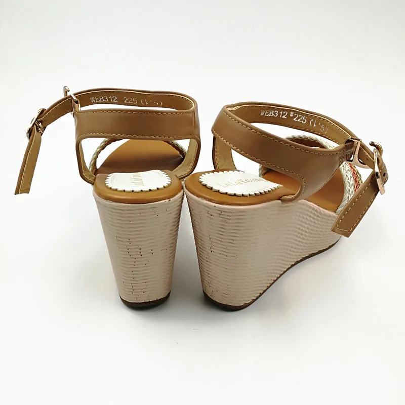 Женская летняя обувь босоножки на танкетке высоком каблуке туфли платформе и с