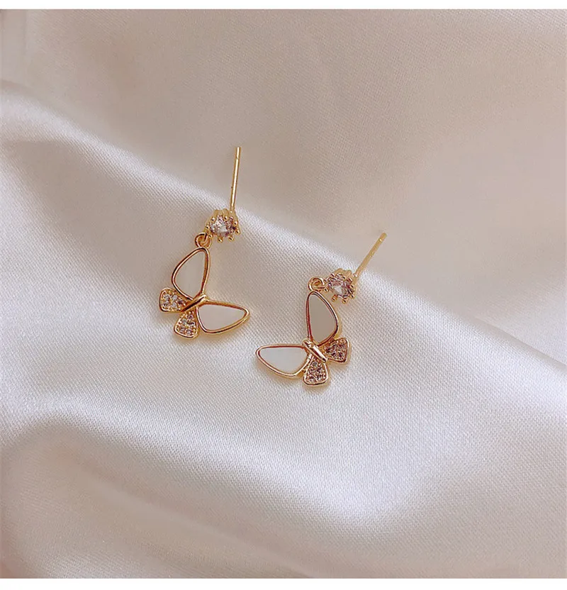 

Trend 2021 Fashion Korean Personality Butterfly Dangler Fresh Sweet Romantic Simple Luxury Zircon Earrings for Women Jewelry