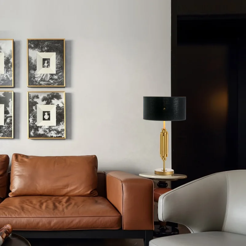 Высококачественная Роскошная модная настольная лампа черного и золотого цвета