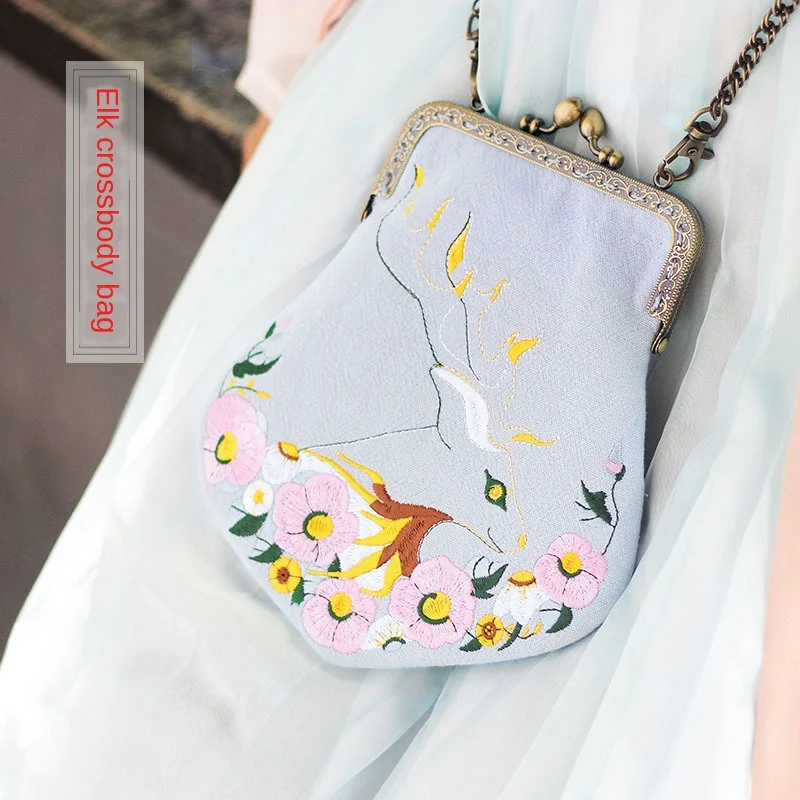 

Elk Embroidered Purse Frame Bag Cross-Body Purse Frame Chain Bag Retro-Style Accessories Bag Women's Bag Messenger Bag