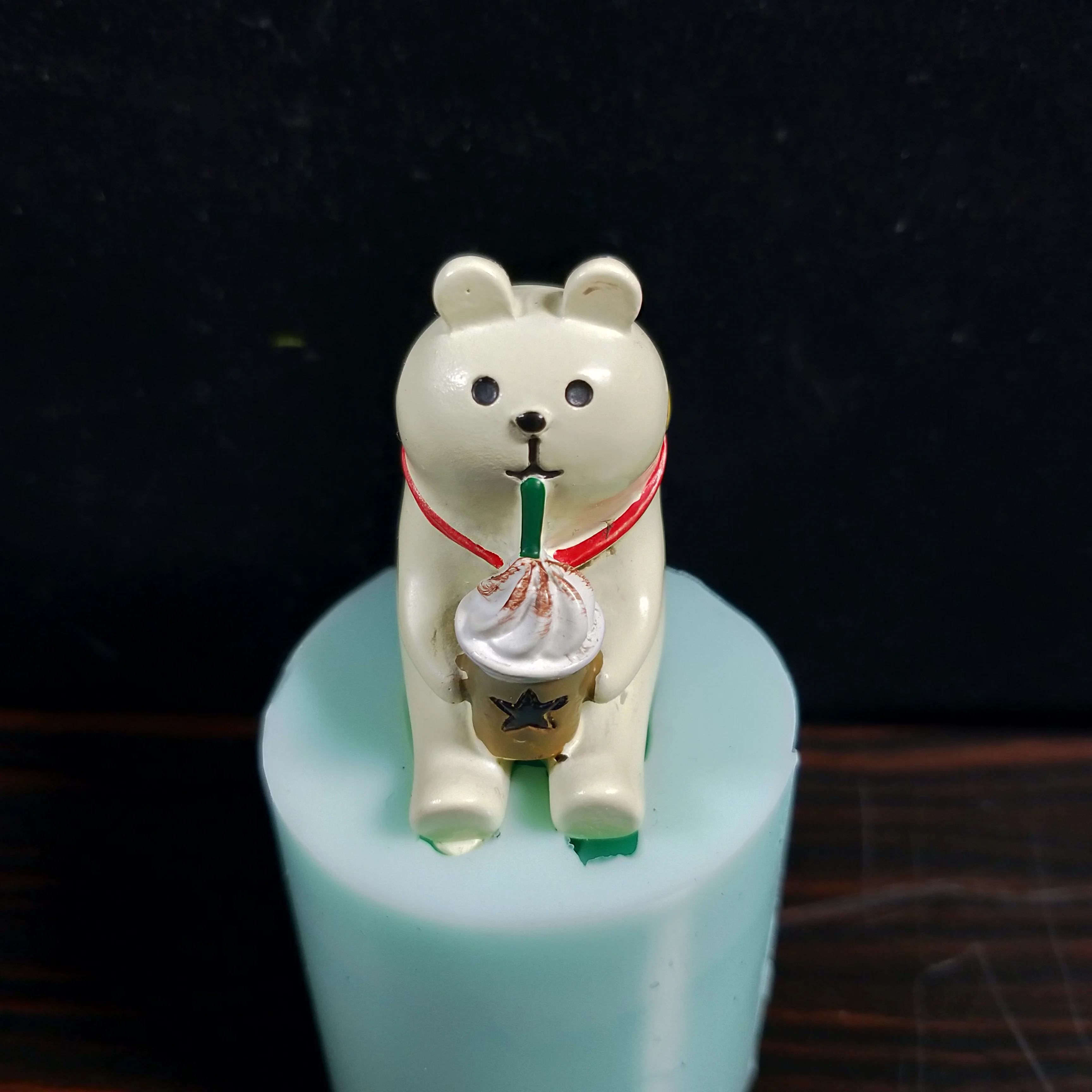 

DW0171 PRZY Mold Silicone Silicone Fondant Mould Cat Wearing A Straw Hat Drinking A Drink Ornaments Resin Clay Mold Embed Molds