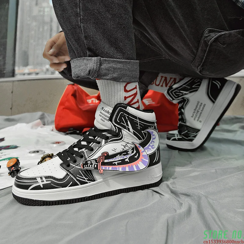 

Men High Top Vulcanized Shoes Breathable Wear-Resistant Trainers Trend Men Sneakers Student Casual Shoes Anime Shoes Plus Size
