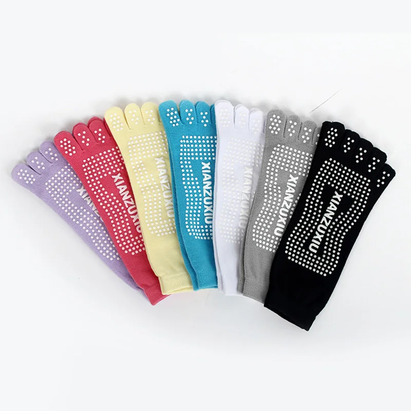 Для женщин пять Материал: х/б. носки с пальцами Нескользящие массажные резиновым